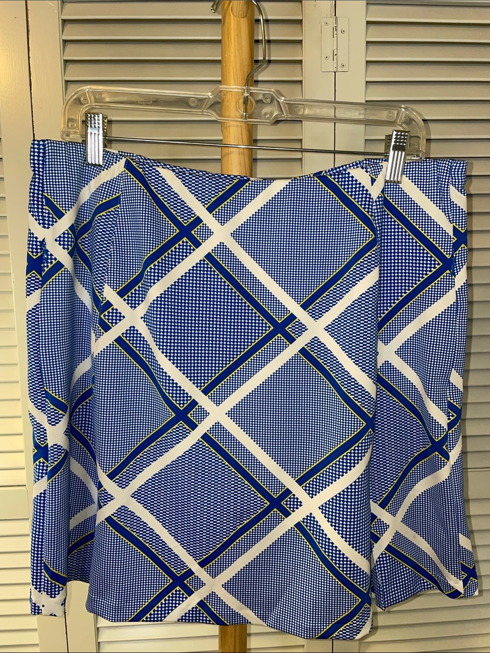 EUC - Tail Blue, White and Yellow Plaid Golf Skort - Sz L